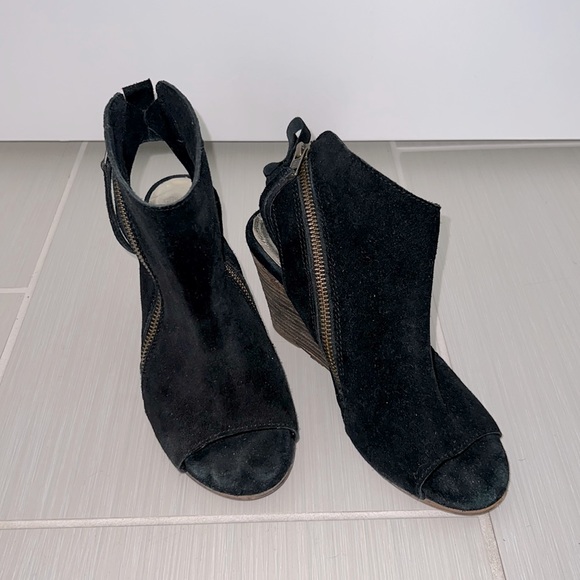 Diba Open Toed Booties - Picture 1 of 5